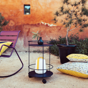 Fermob Guinguette, sidebord med hjul – flere farger