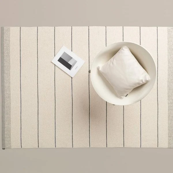 Pappelina Belle – Warm grey / Vanilla – 85x200cm - Bilde 2