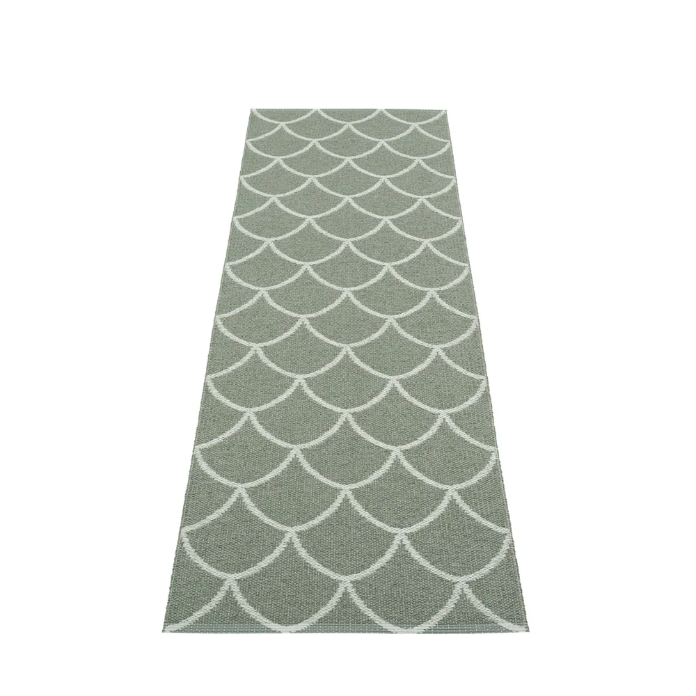 Pappelina Kotte – Army / Seagrass – 70x225cm