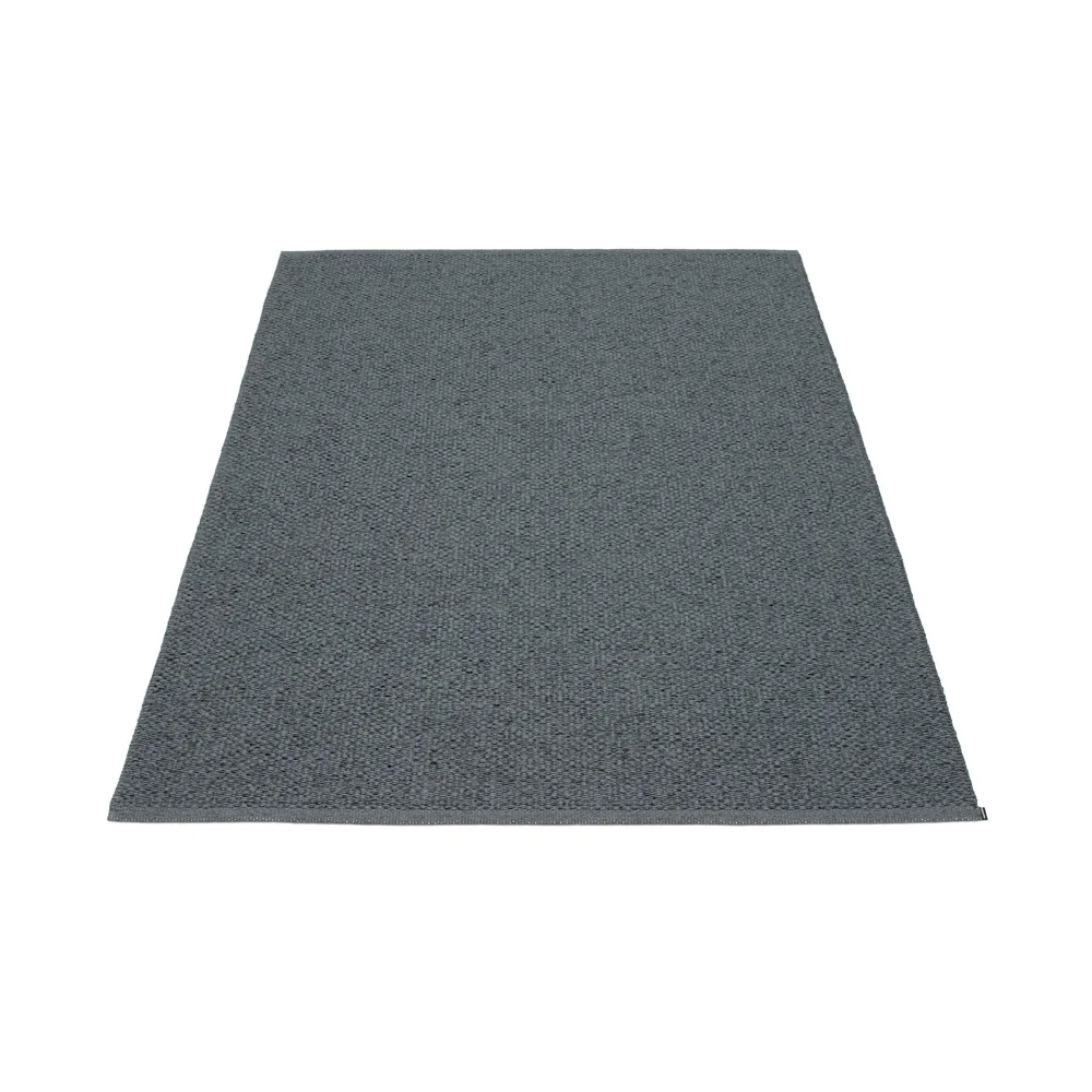 Pappelina Svea – Granit / Black metallic 140x220cm